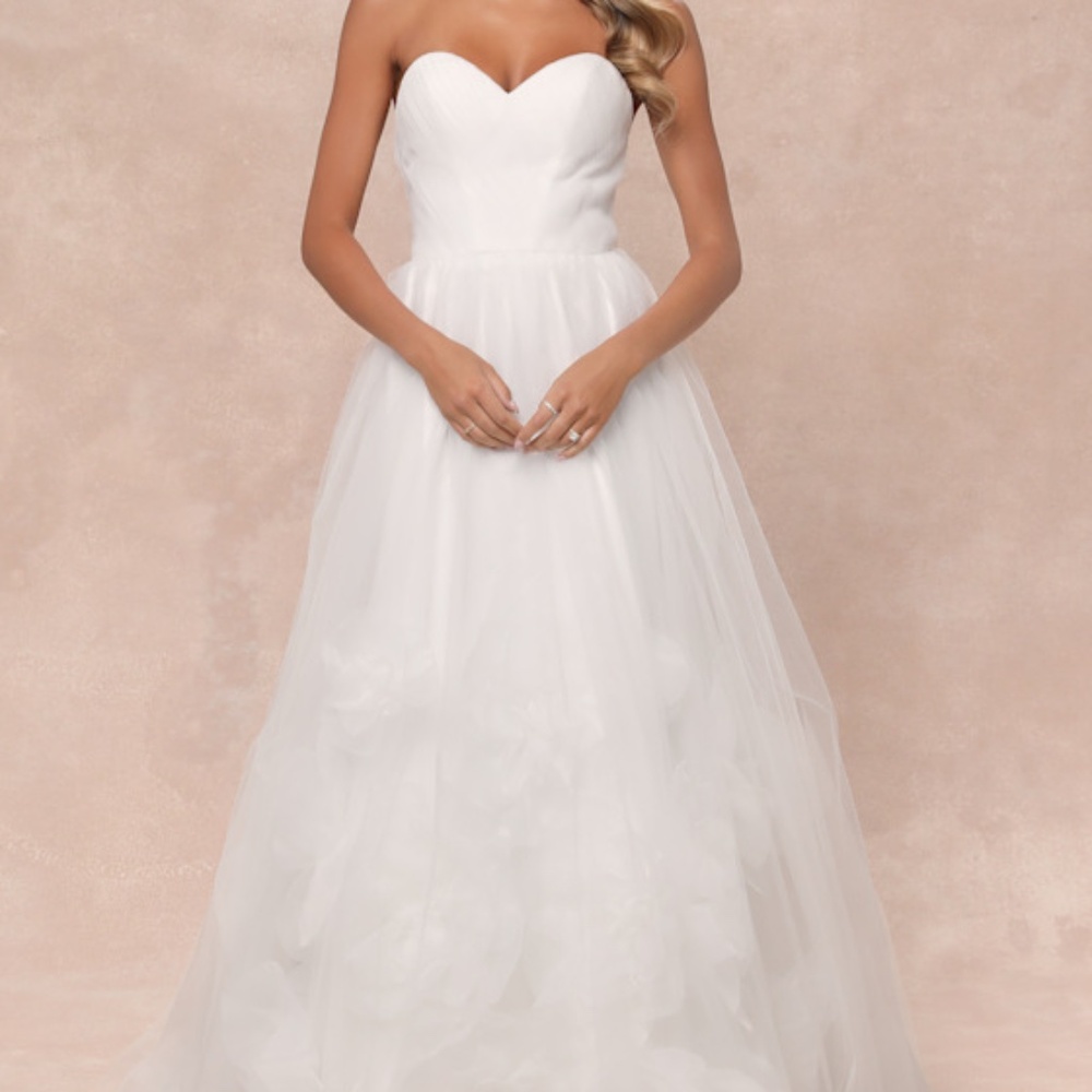 Lulus Beloved Vow White Tulle Pleated Strapless Flower Maxi Dress - Size M